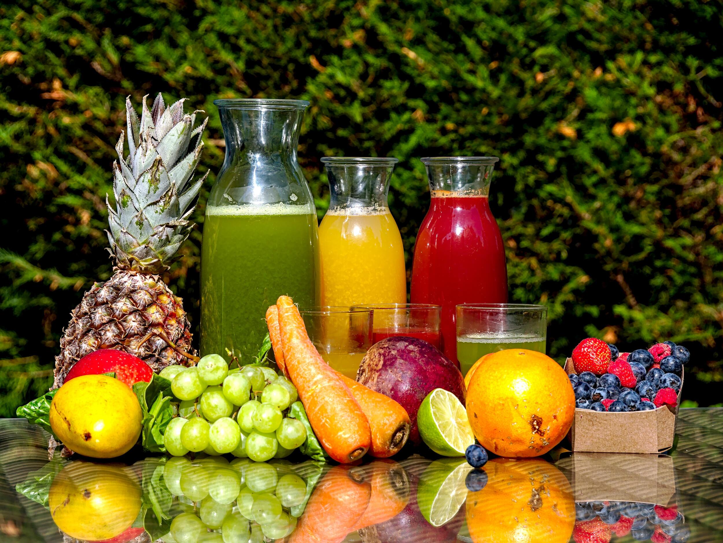 “Juice up your Health: The Surprising Benefits and Best Fruit Juice for Athletes, Kids, and Seniors”